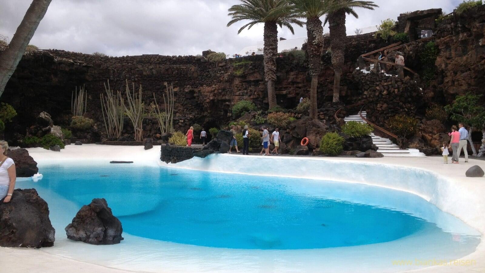 Jameos del Aqua Pool im Garten